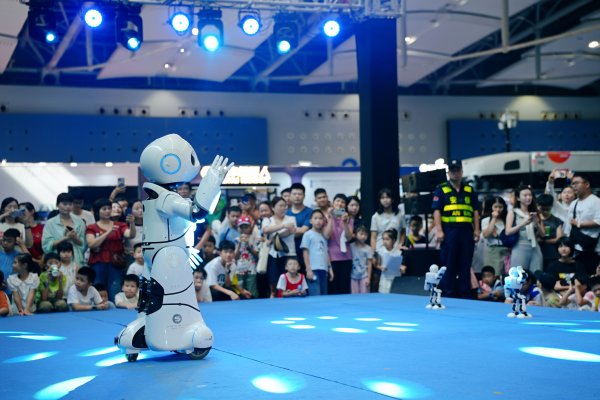 信钰证券  第33届广州博览会成功举办，意向签约总额超400.81亿元